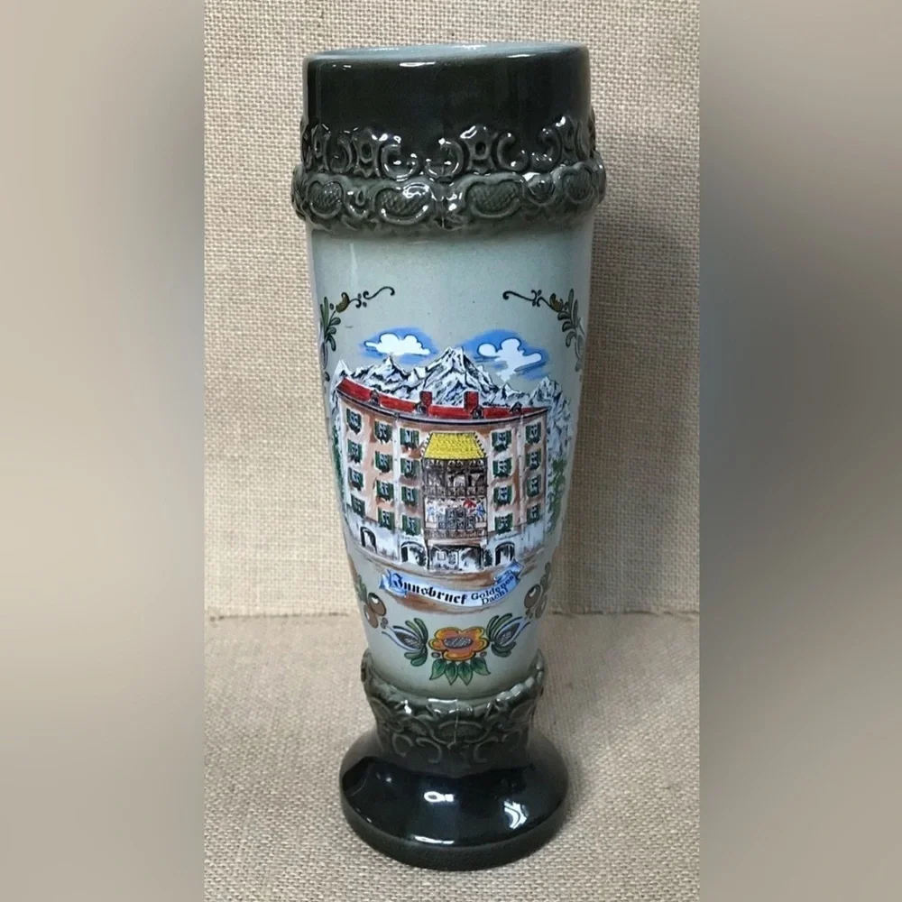 Handarbeit Innsbruck Austria Goldenes Dachl Pilsner Cup Stein Vase German